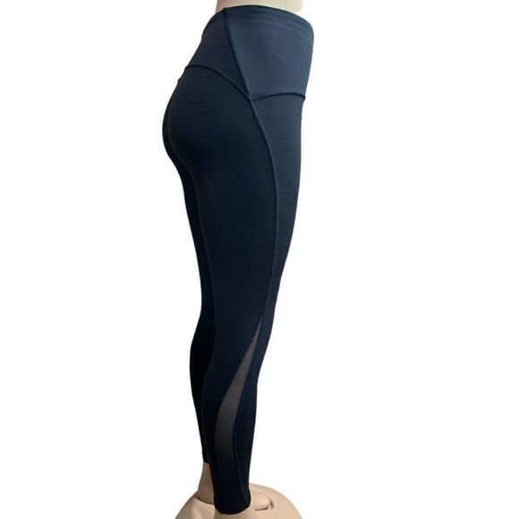 Lululemon “ Train time” leggings - Picture 5 of 9